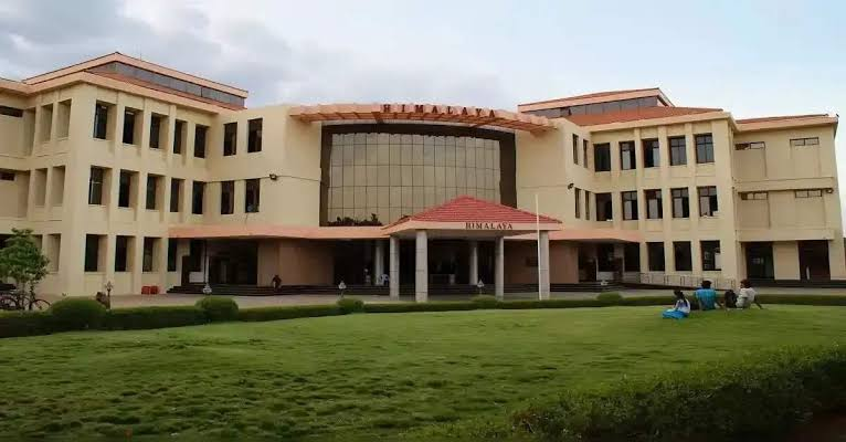 IIT Madras campus buildings and lab spaces with startup lab equipment